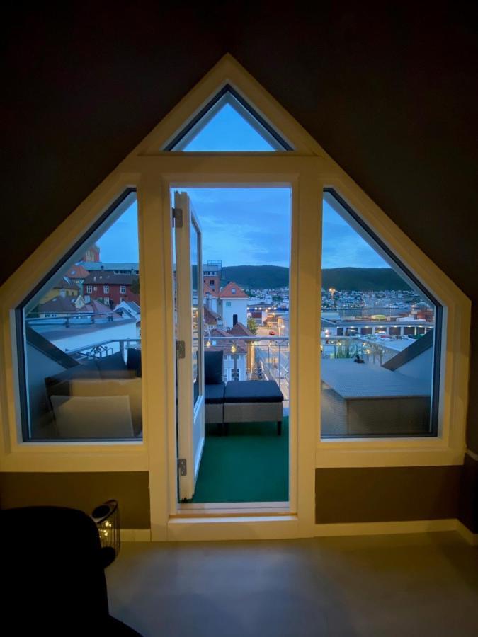 Penthouse With Private Balcony In The City Centre Of Bergen Apartamento Exterior foto